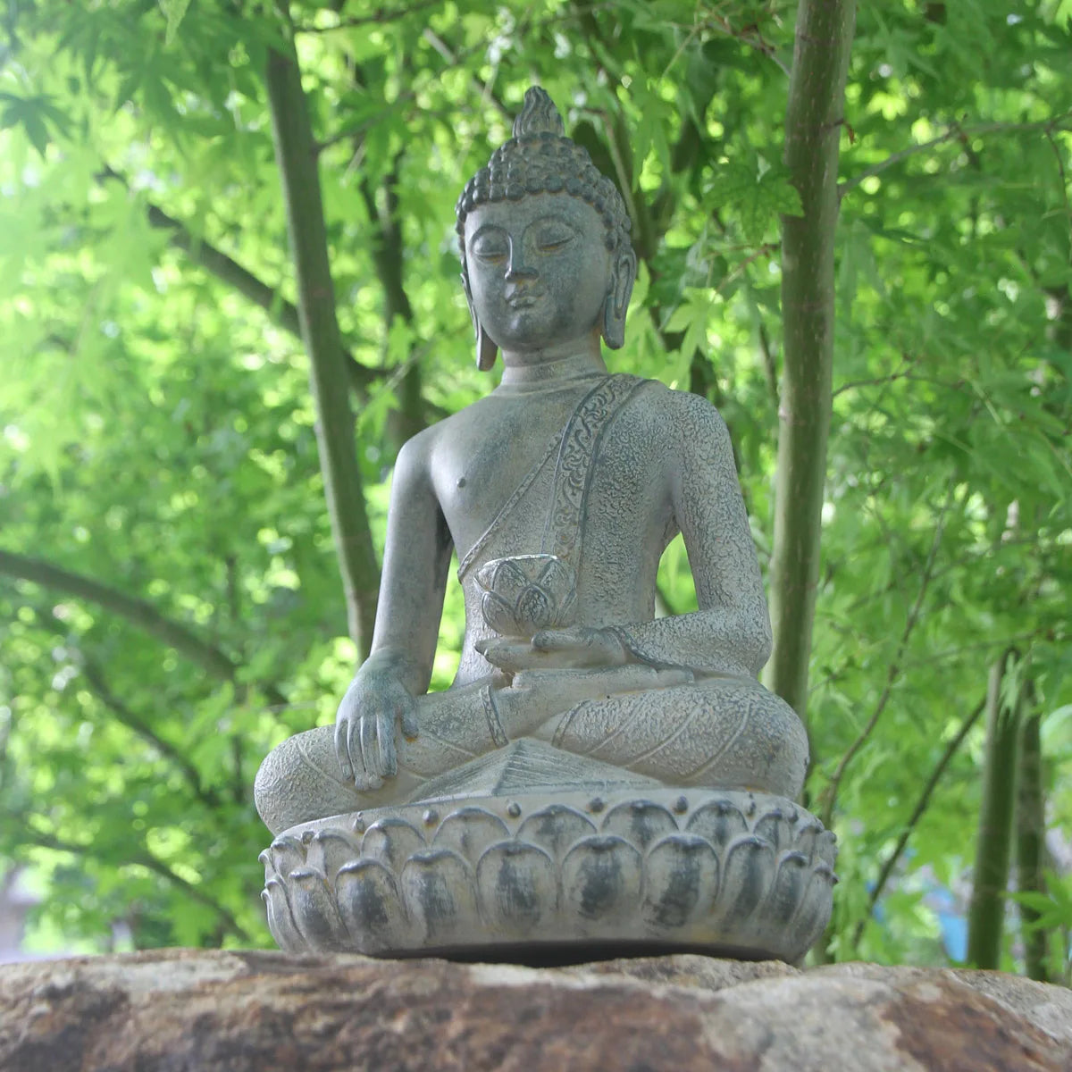 Zen-Inspired Solar-Powered Buddha Statue with Light - Resin Garden & Entryway Decor, Outdoor Ornament